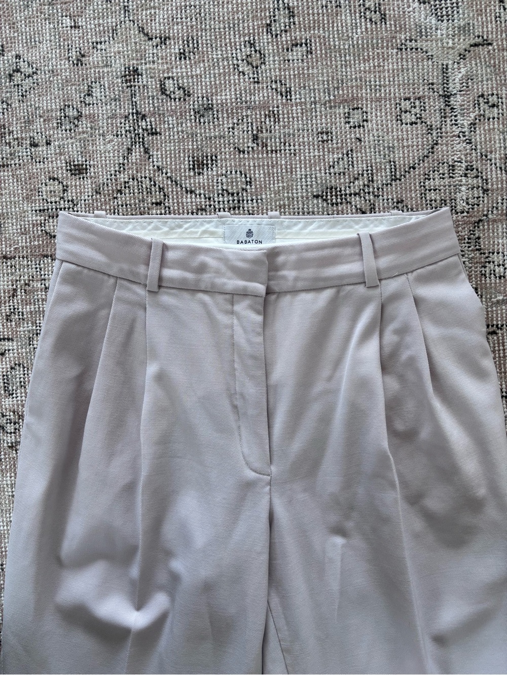 Babaton Aritzia Vogue pants pleated beige cream 8 - Picture 2 of 8
